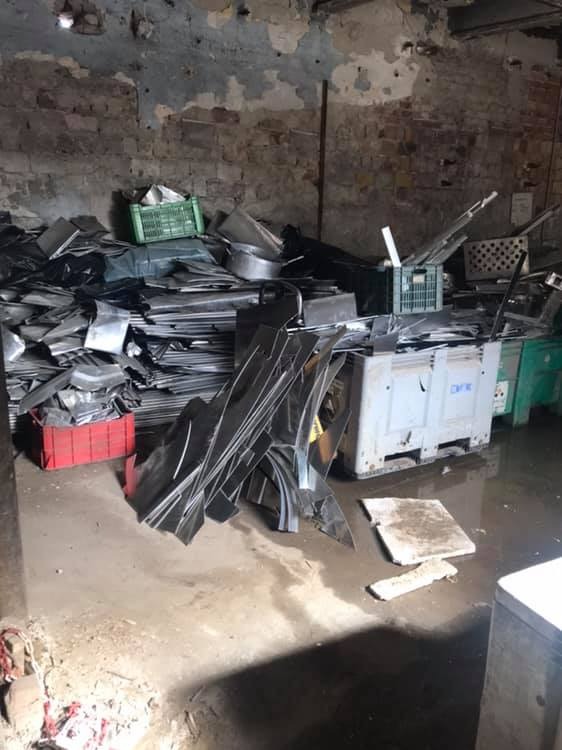 Lomtalanított anyagok